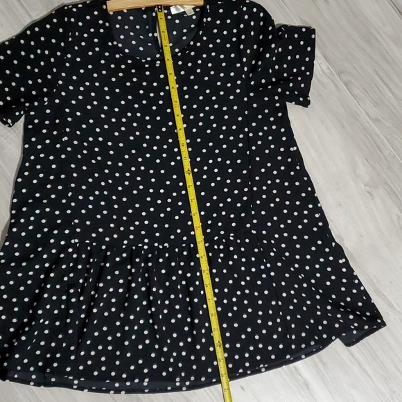 Mimi & Daphne women's Polk a dot size small top - Picture 5 of 7